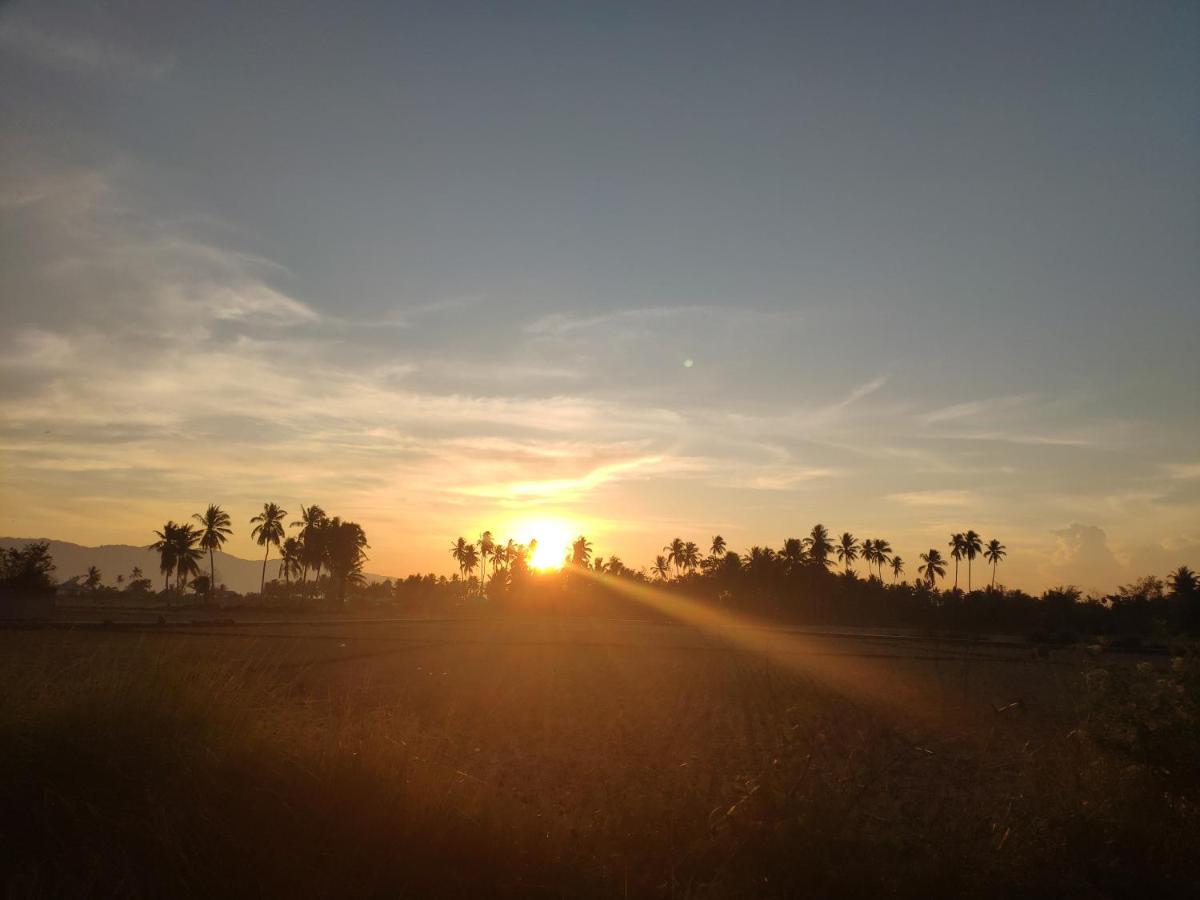 Sunset Homestay By Harry & Mimin Telaga Extérieur photo